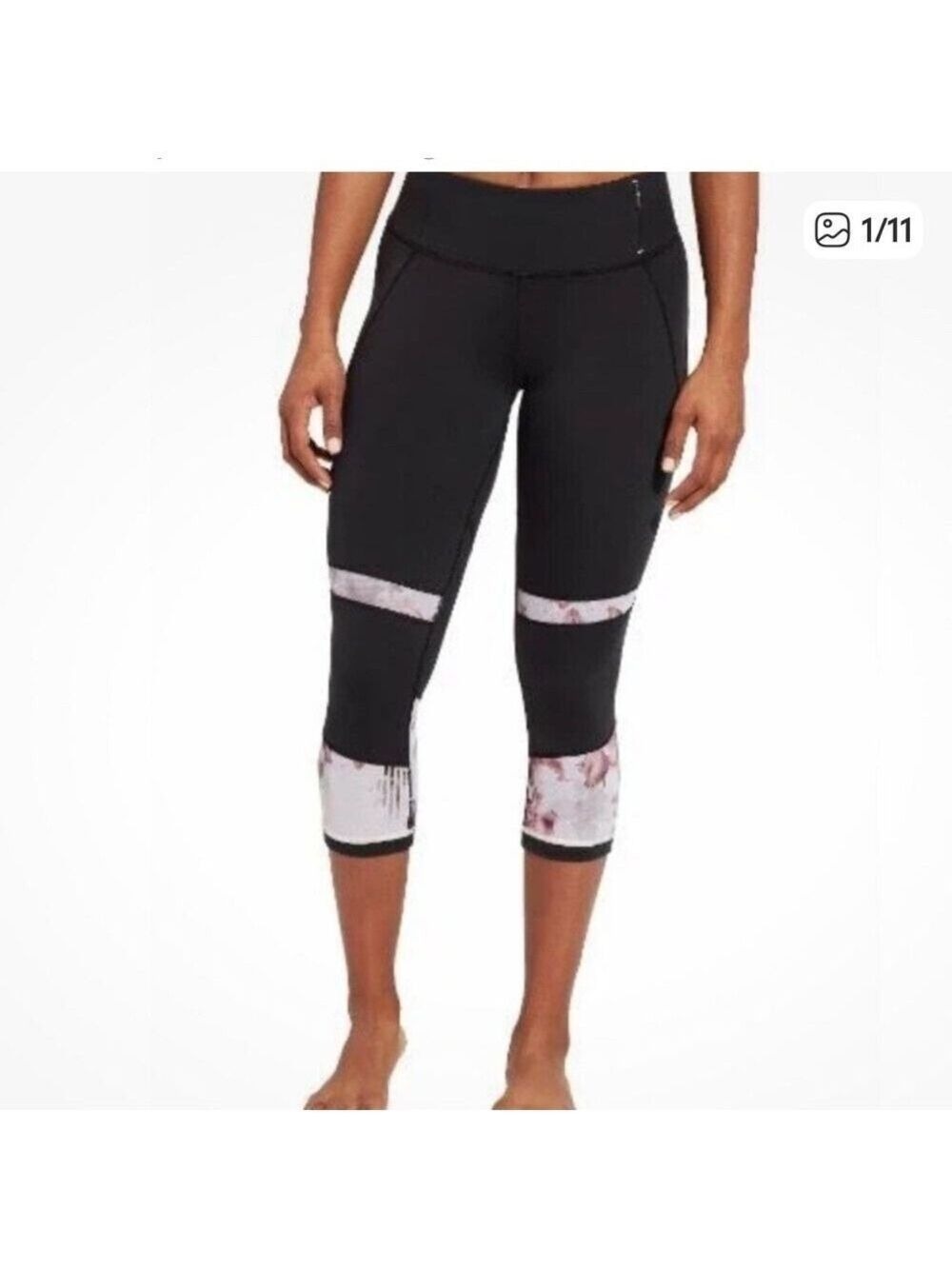 NEW CALIA by Carrie Underwood Black Essential Midrise Capri Leggings Floral